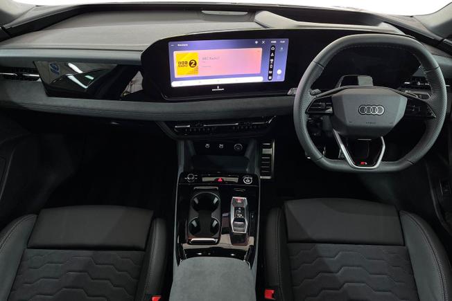 AUDI  A6 Photo 10