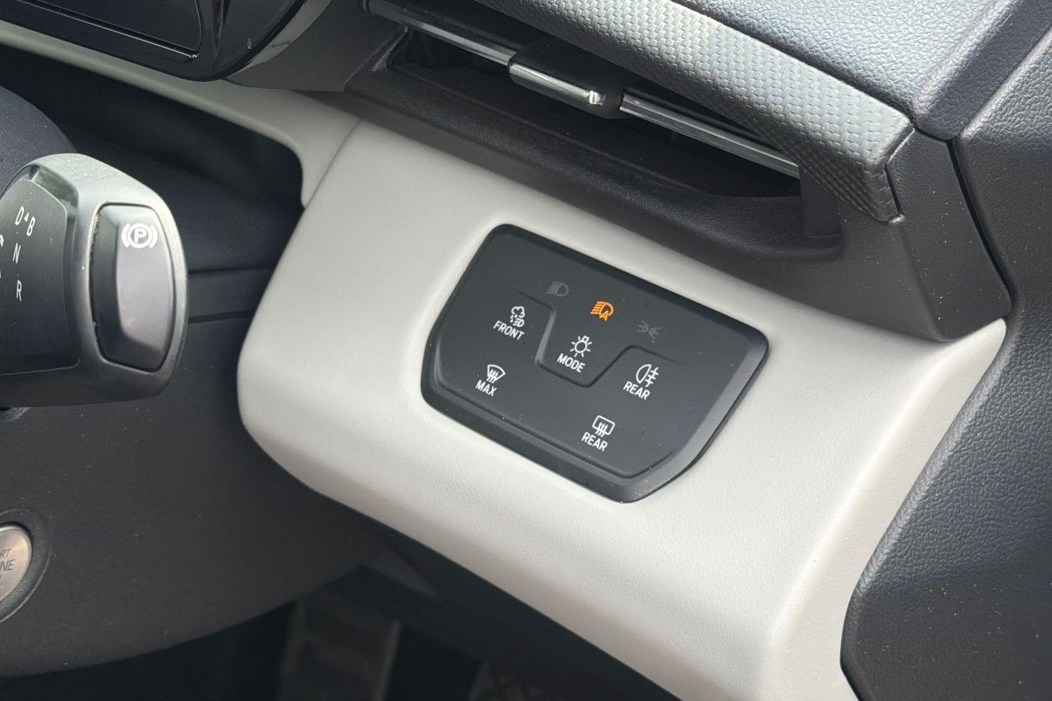 Ford Explorer Photo 30