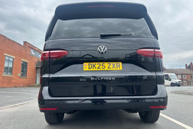 VOLKSWAGEN Multivan Photo 25