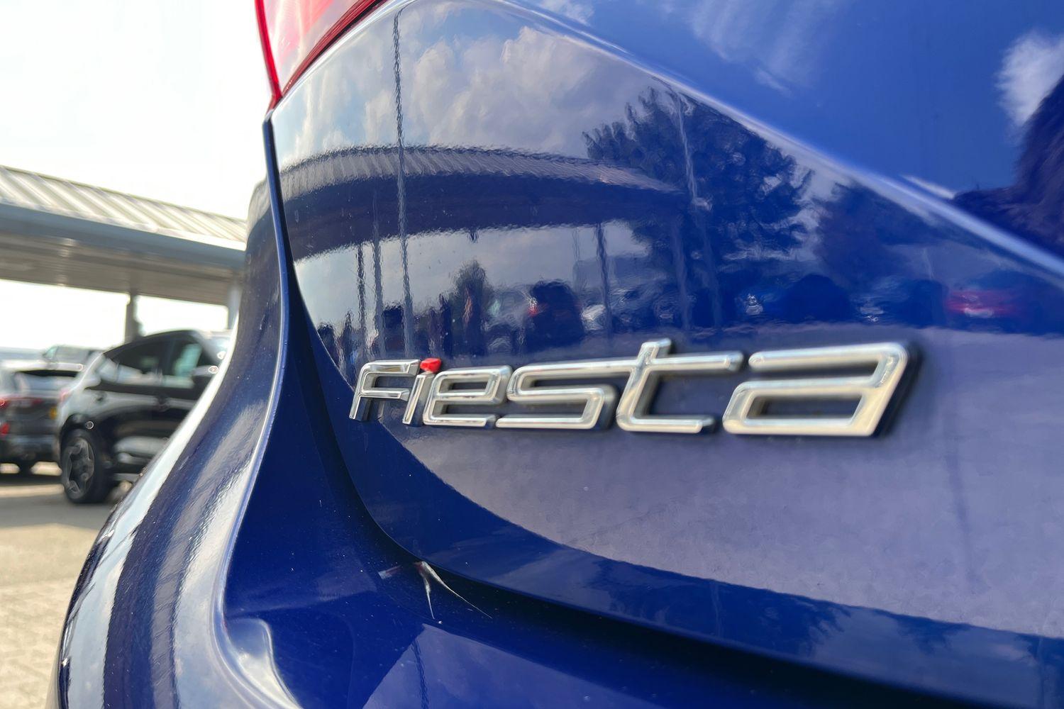 Ford Fiesta Photo 38