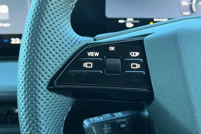 Audi Q4 e-tron Photo 16