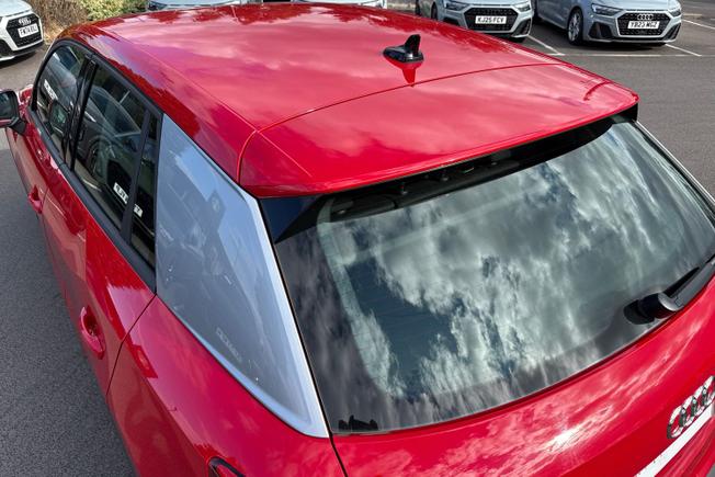 Audi Q2 Photo 23