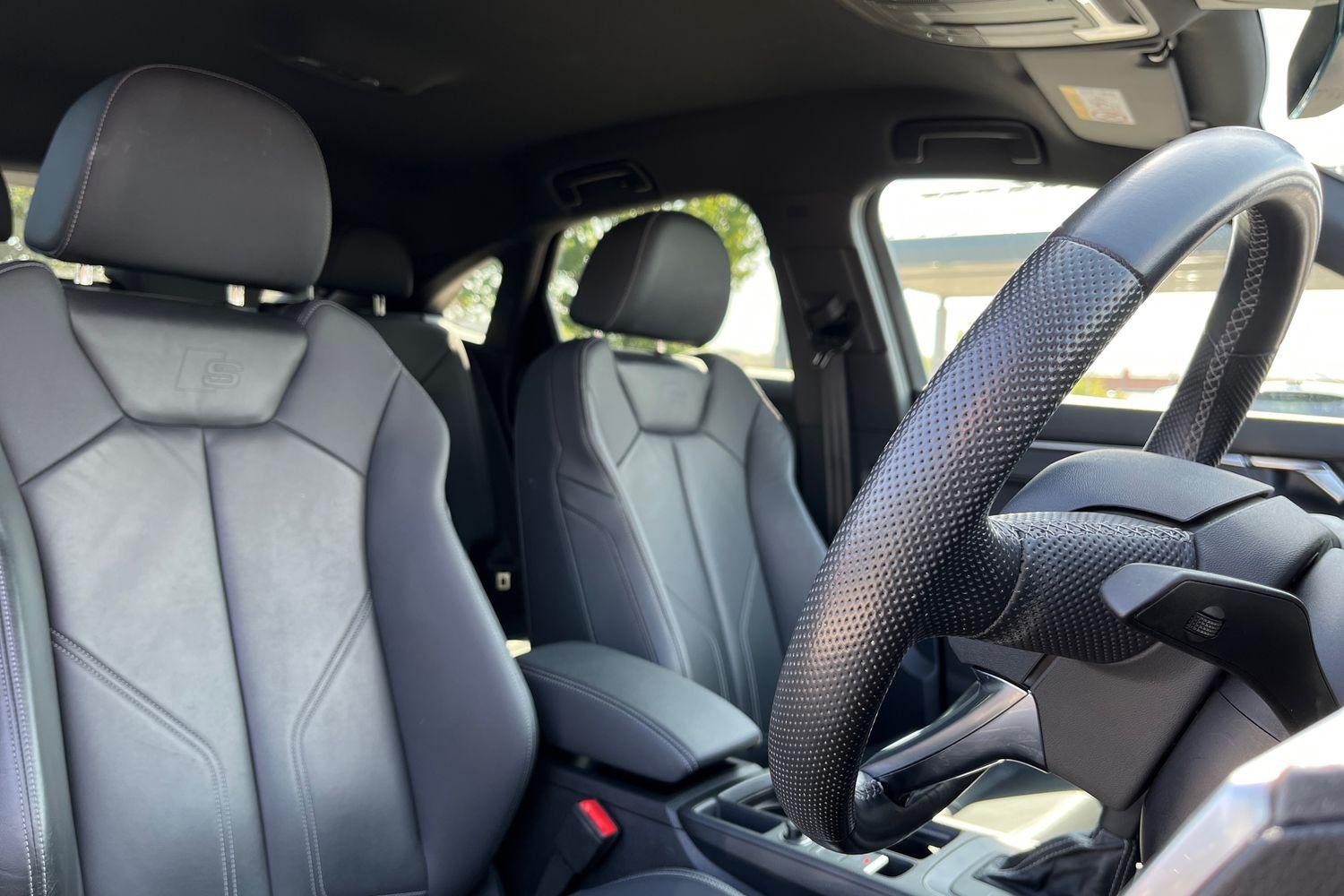 Audi Q3 Photo 16