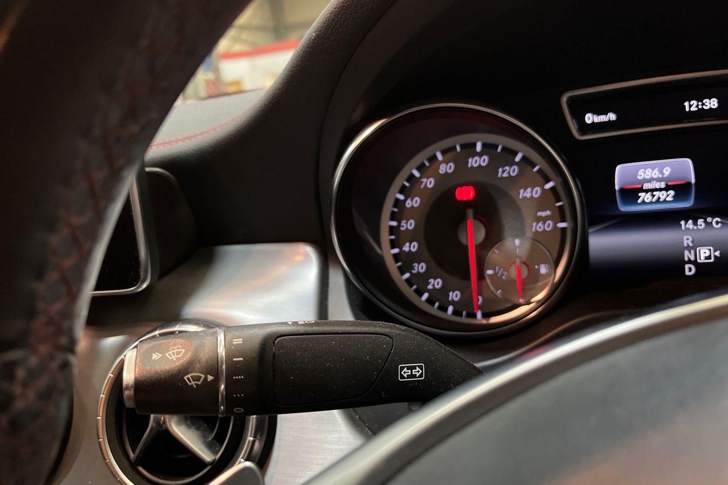 Mercedes-Benz CLA Photo 13