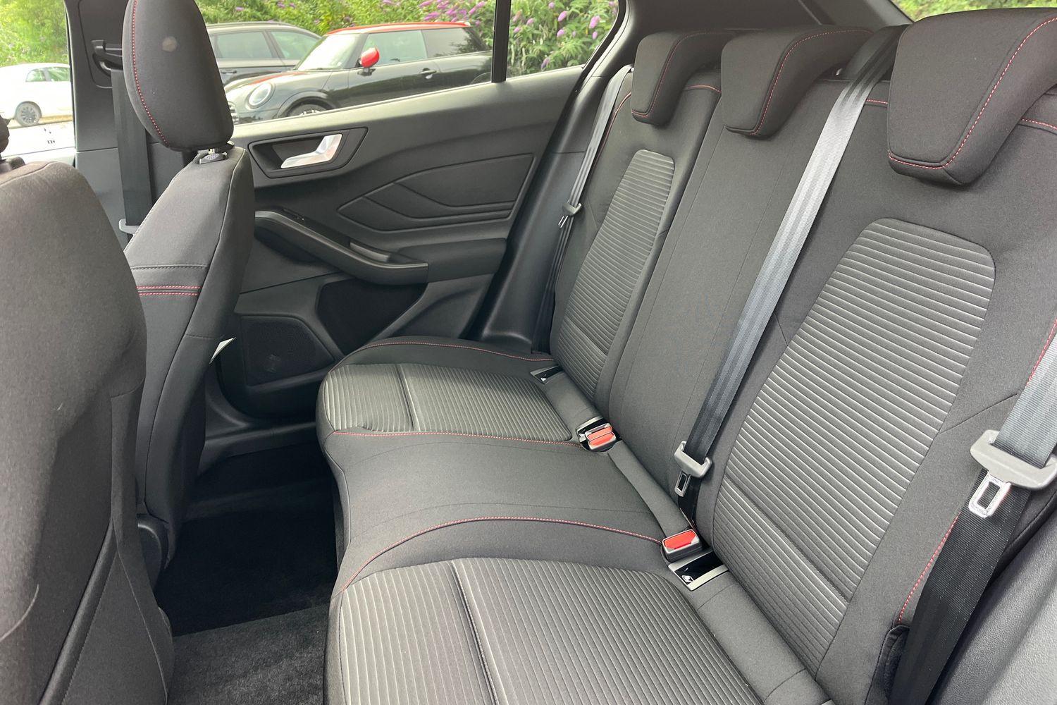 Ford FOCUS Photo 34