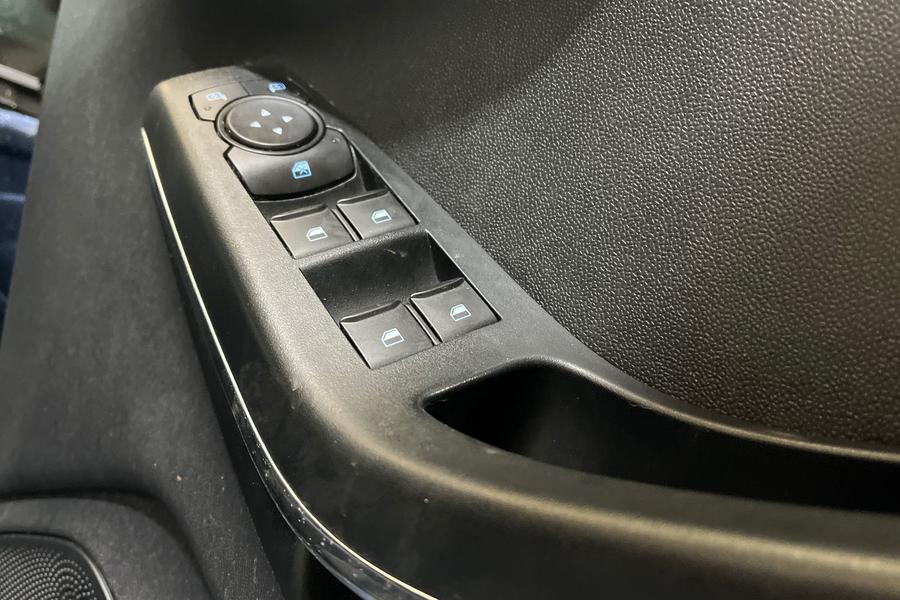 Ford FIESTA Photo autoimg-0e92204cfa5974bdeb47db387daf39ccc6fbd0af.jpg