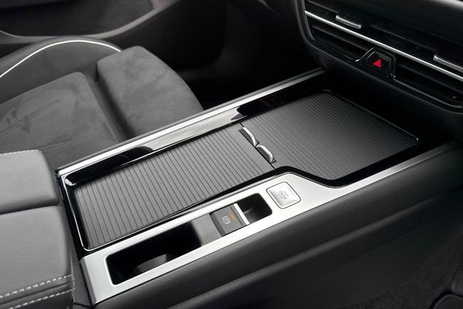 VOLKSWAGEN Passat Photo 30