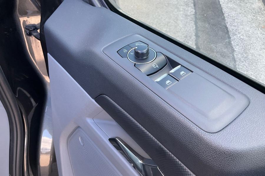 Ford TRANSIT CUSTOM Photo autoimg-0e9f31fa0c4711dcdf3d6ff58075eec86059ae3c.jpg