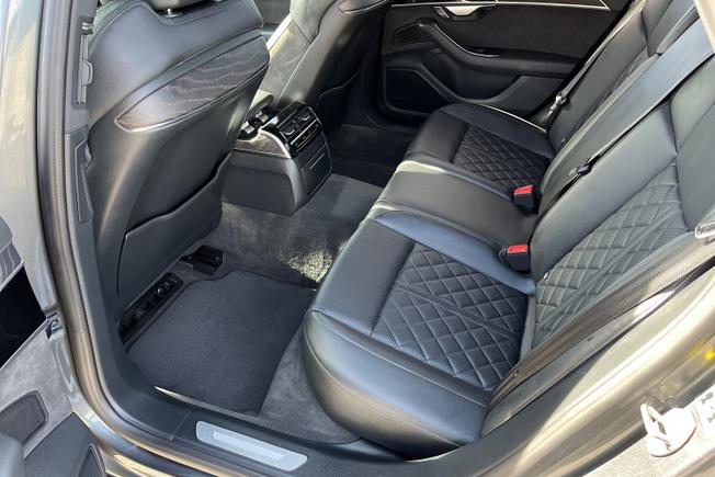Audi A8 Photo 43