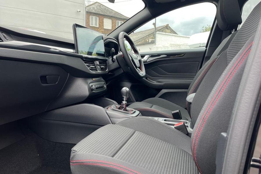 Ford FOCUS Photo autoimg-0ea1819ed7995d2b976a0c6c458af25422dc63d6.jpg