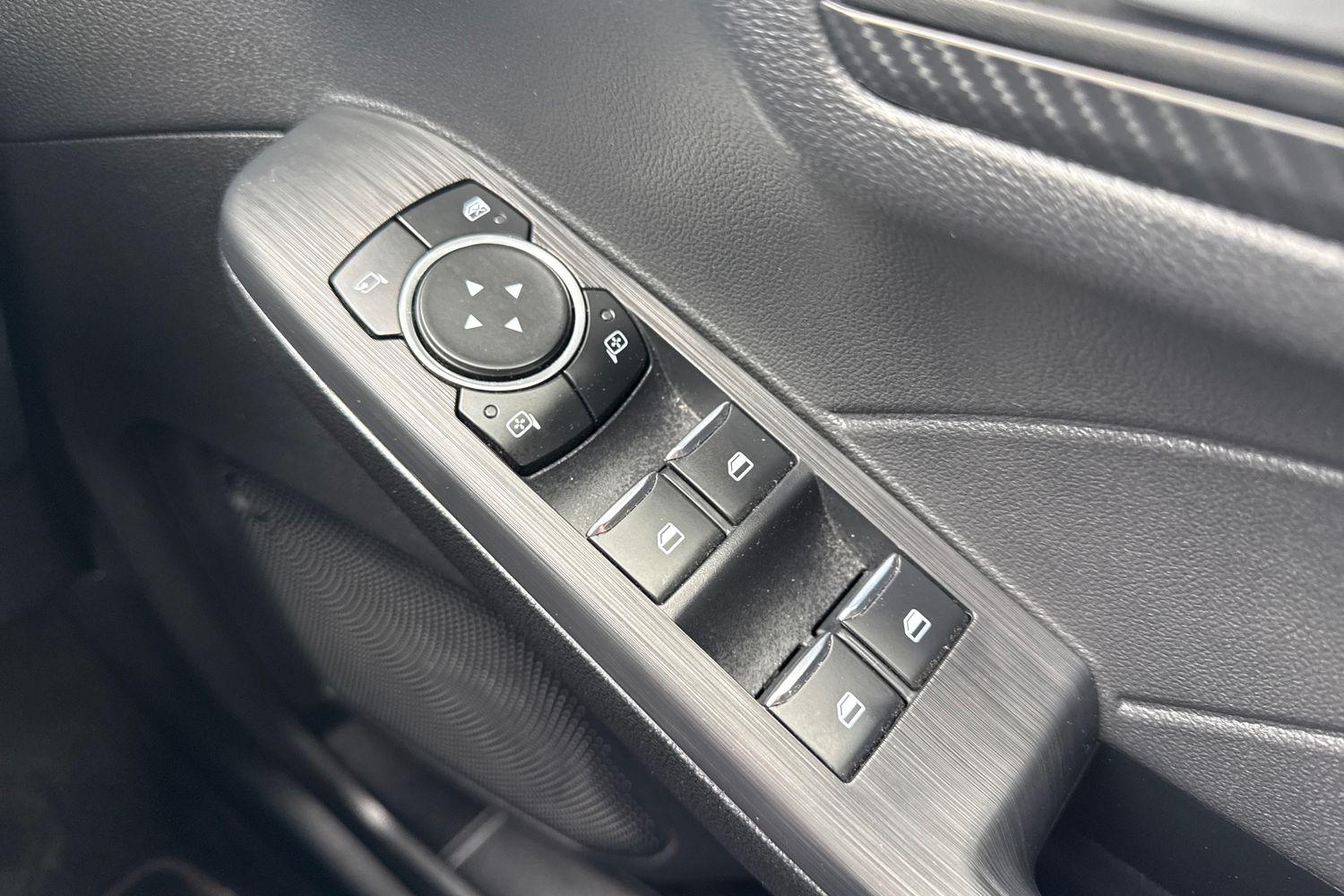 Ford KUGA Photo 15