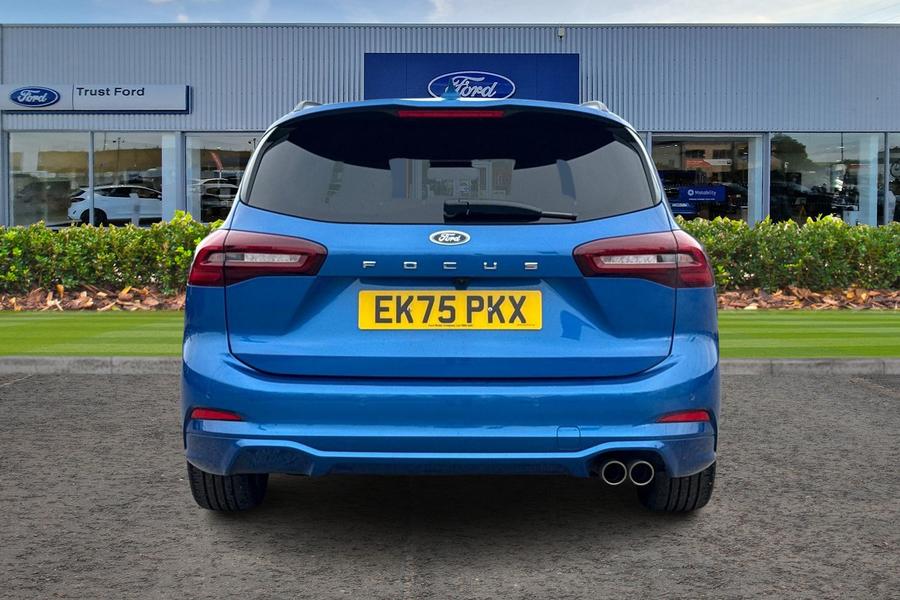 Ford FOCUS Photo autoimg-0ea3effeb87d8f77e96d69f1758c54c7afd7aa30.jpg