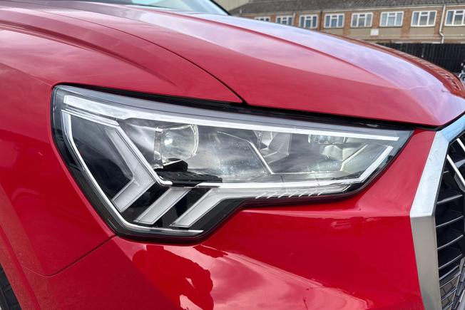 Audi Q3 Photo 19