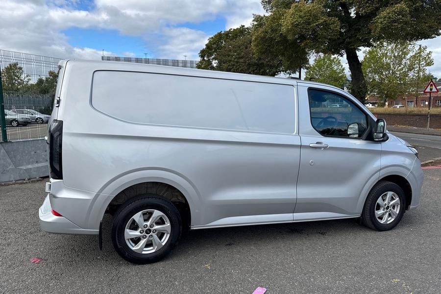Ford TRANSIT CUSTOM Photo autoimg-0ea7f4eed2494e7bde6107816b65c39496fbe2c5.jpg