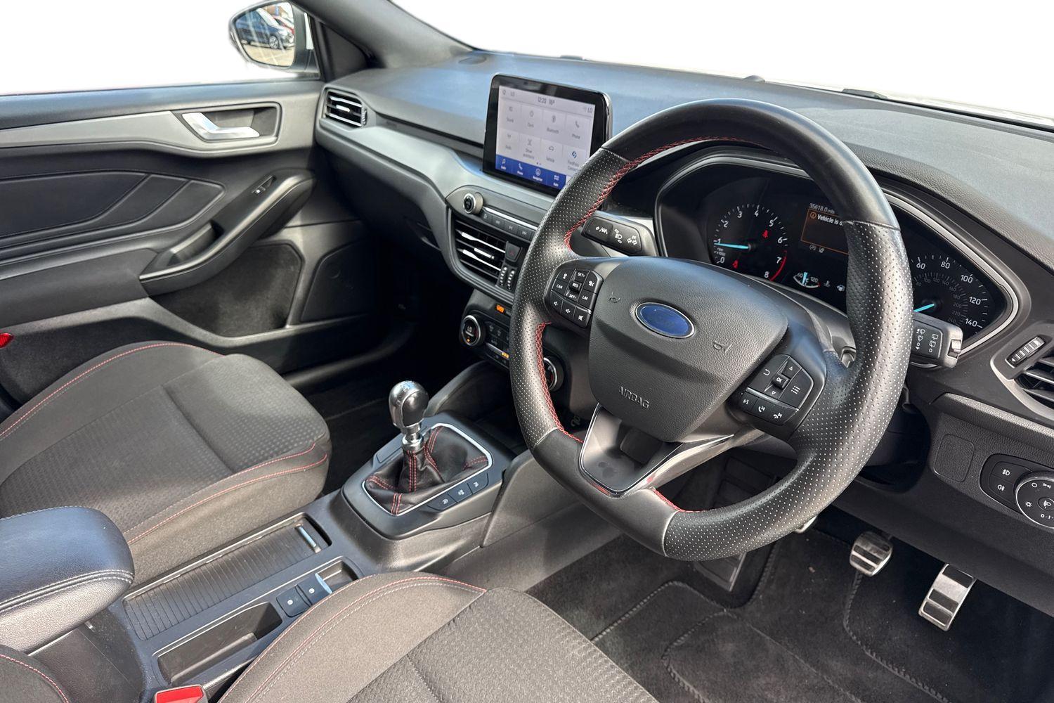 Ford FOCUS Photo 8