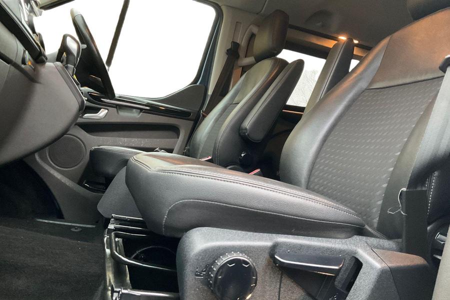 Ford TRANSIT CUSTOM Photo autoimg-0eb5aaf5881ee1959b52550601ecb631fe4f5116.jpg