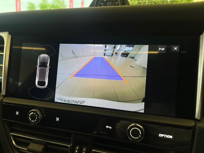 PORSCHE Macan Photo 36