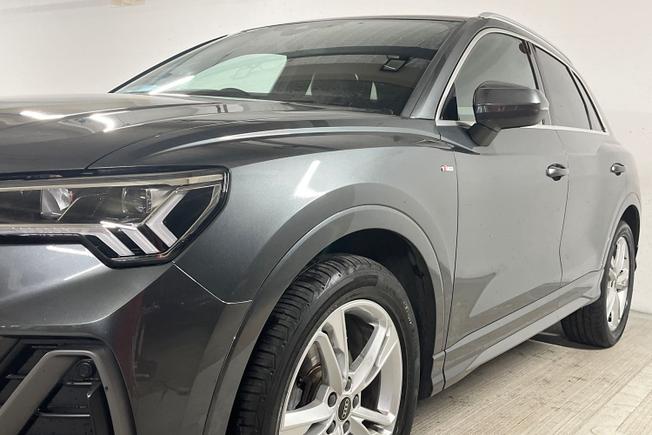 AUDI Q3 Photo 40