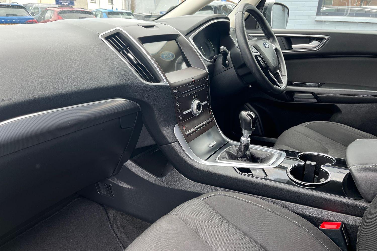 Ford S-MAX Photo 17