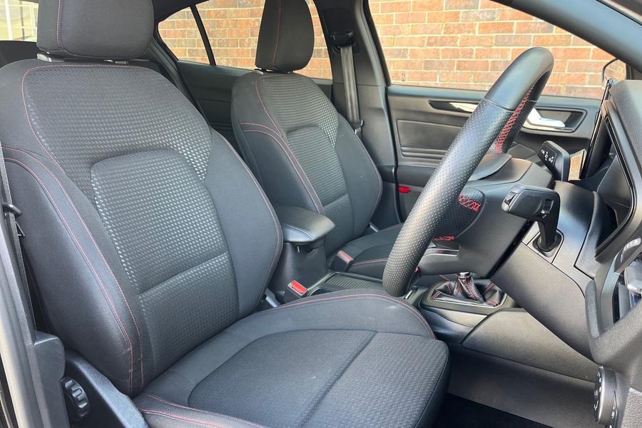 Ford Focus Photo autoimg-0ec1efc9bd51944121ee808a4be58ecb064932d9.jpg