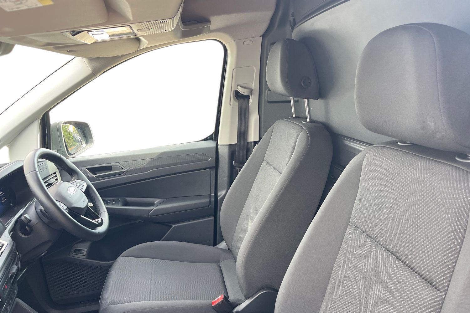 Ford TRANSIT CONNECT Photo 9