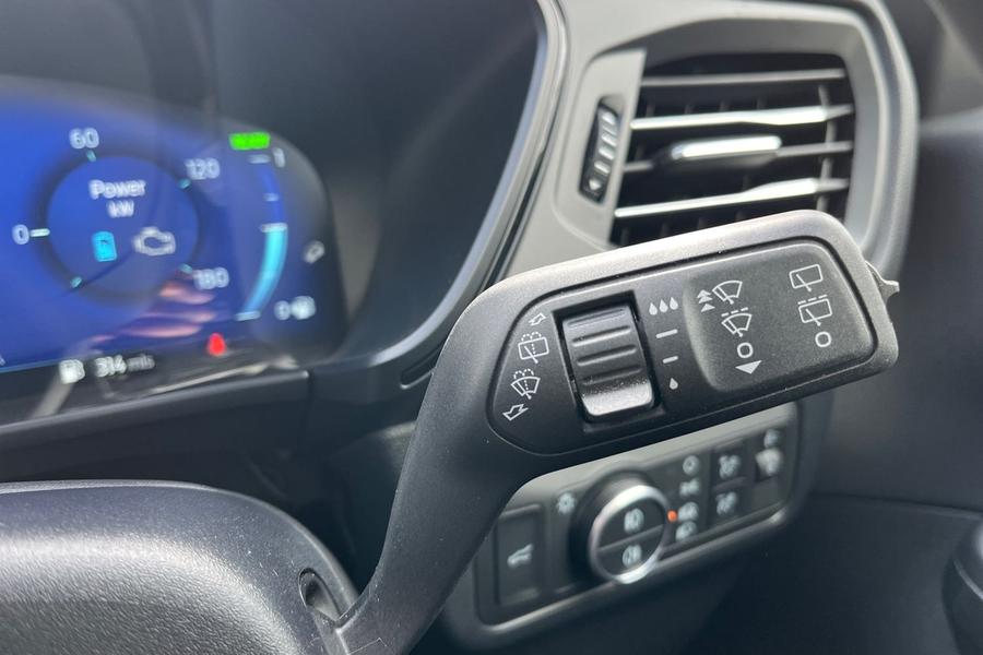 Ford Kuga Photo autoimg-0ec42efb4eccfee1d62afc59d36490576eb70b92.jpg