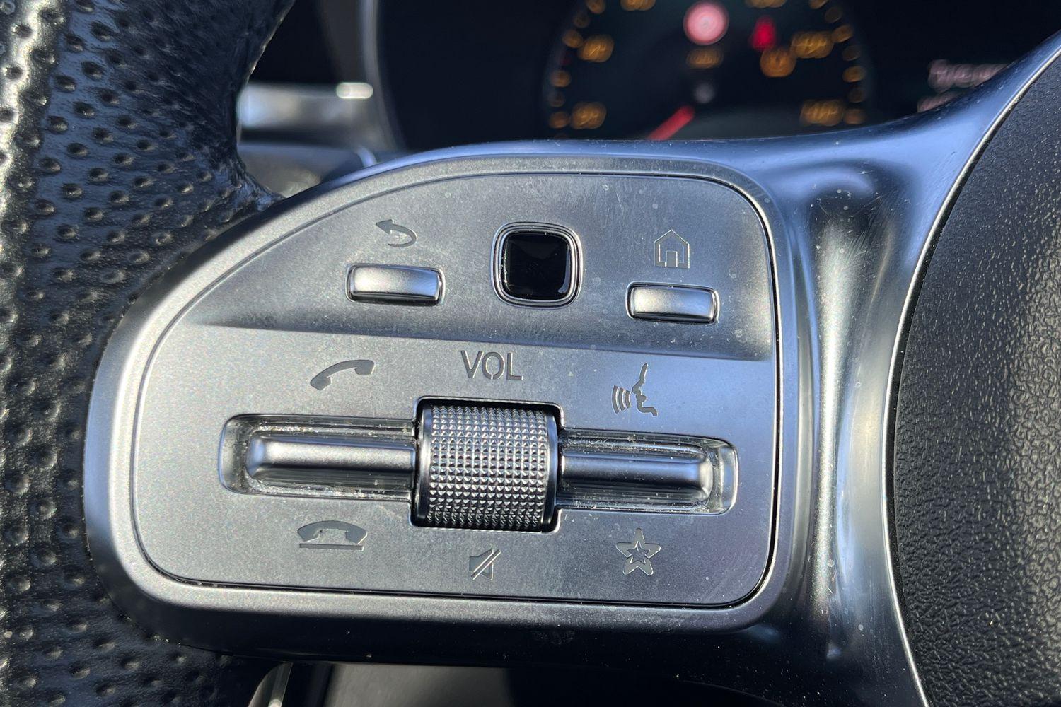 Mercedes-Benz GLC Photo 41