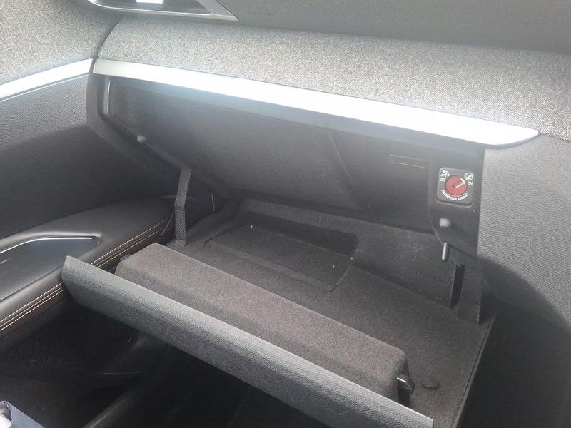 Used Peugeot 3008 NU17NJX 30