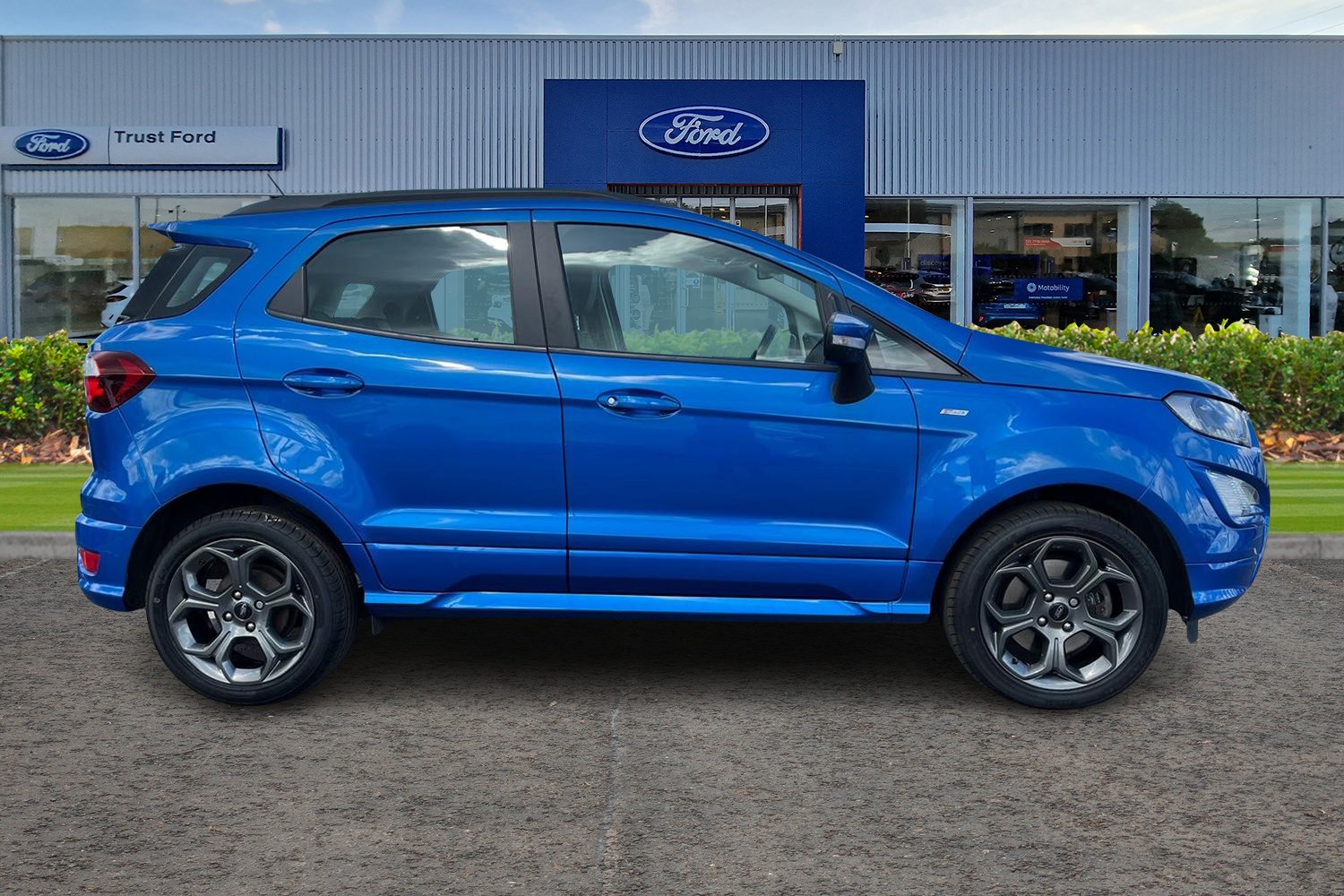 Ford EcoSport Photo 2
