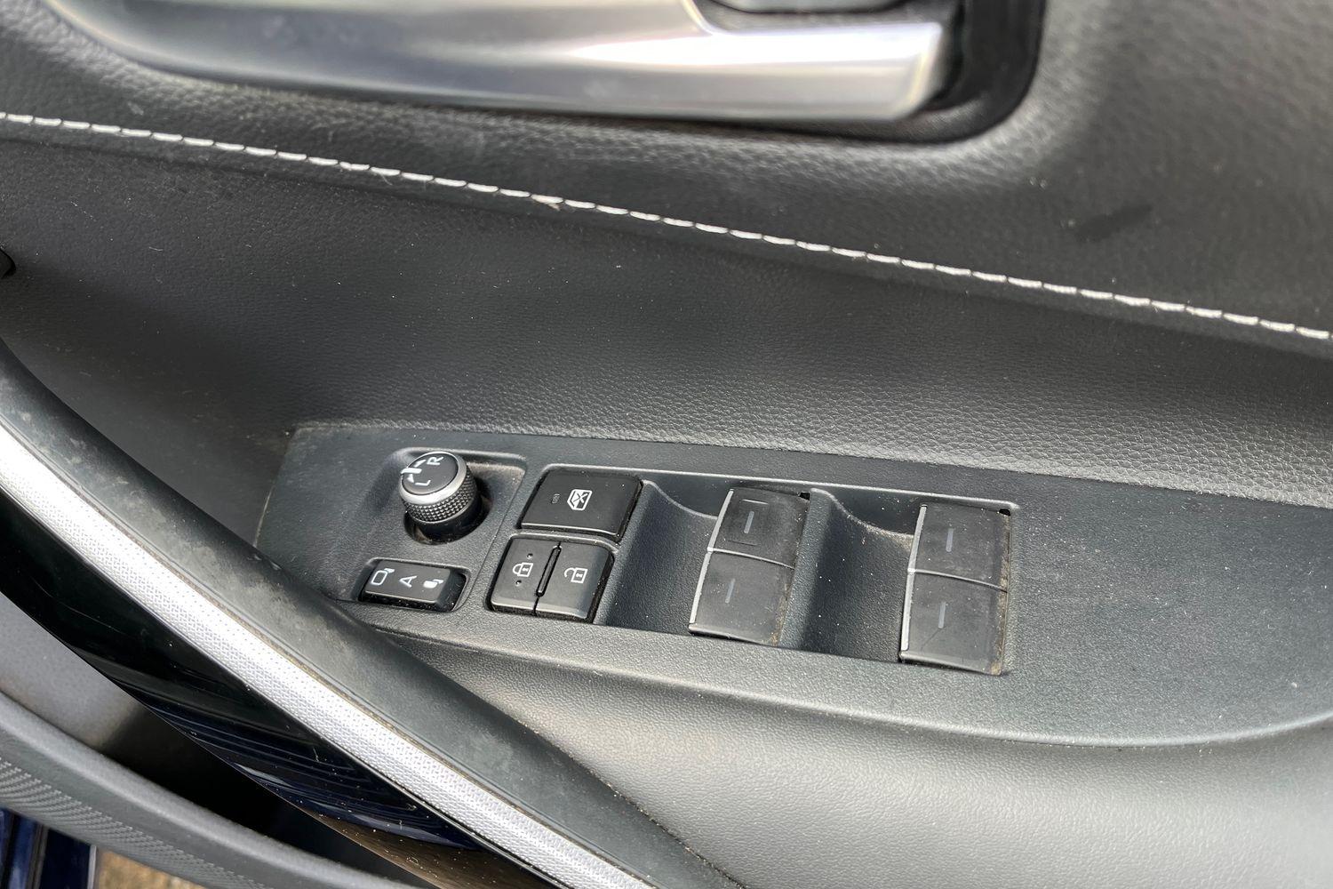 Toyota COROLLA Photo 15