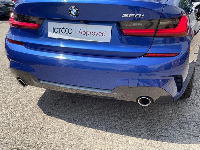 BMW 3 Series Photo 25