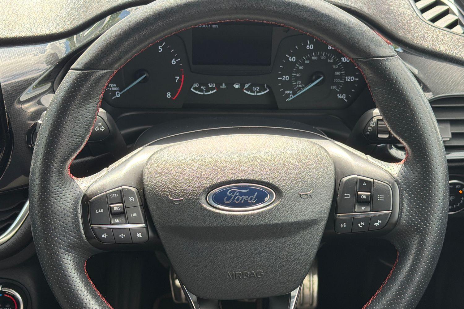Ford FIESTA Photo 11