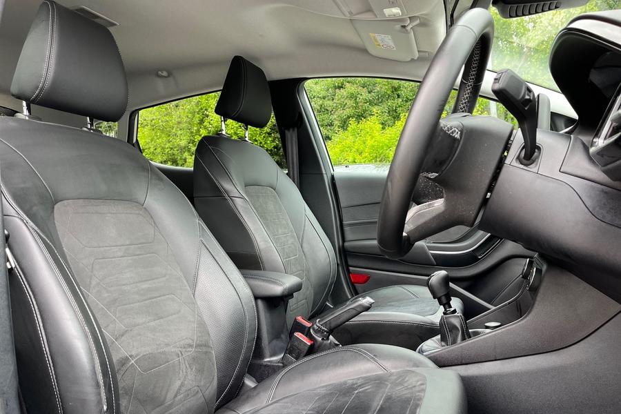 Ford Fiesta Photo autoimg-0eefb7ab3ef7615a626f7c8c6e59f16984b57496.jpg