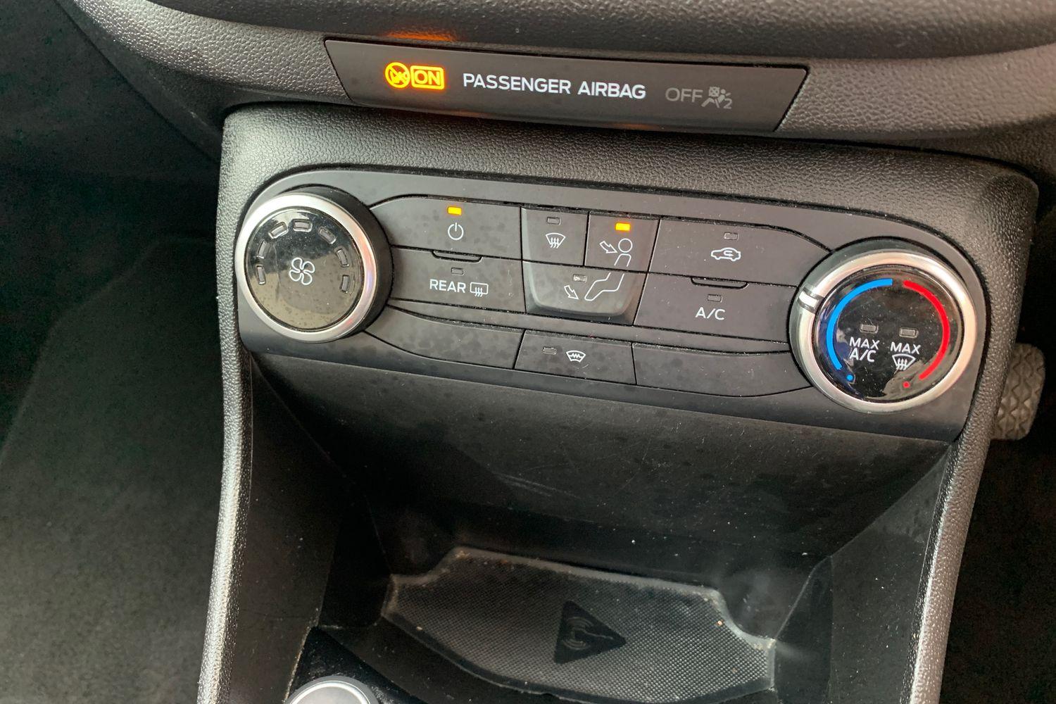 2018 Ford Fiesta 1.1 Ti-VCT 85PS Zetec in White with 68K - vehicle photo 15 for sale on PureCar