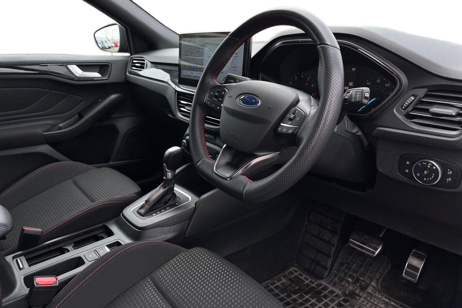 Ford FOCUS Photo 8