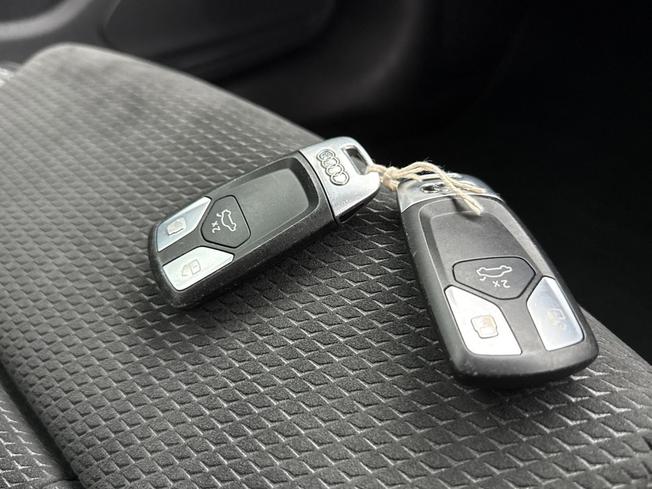 AUDI A4 Photo 43