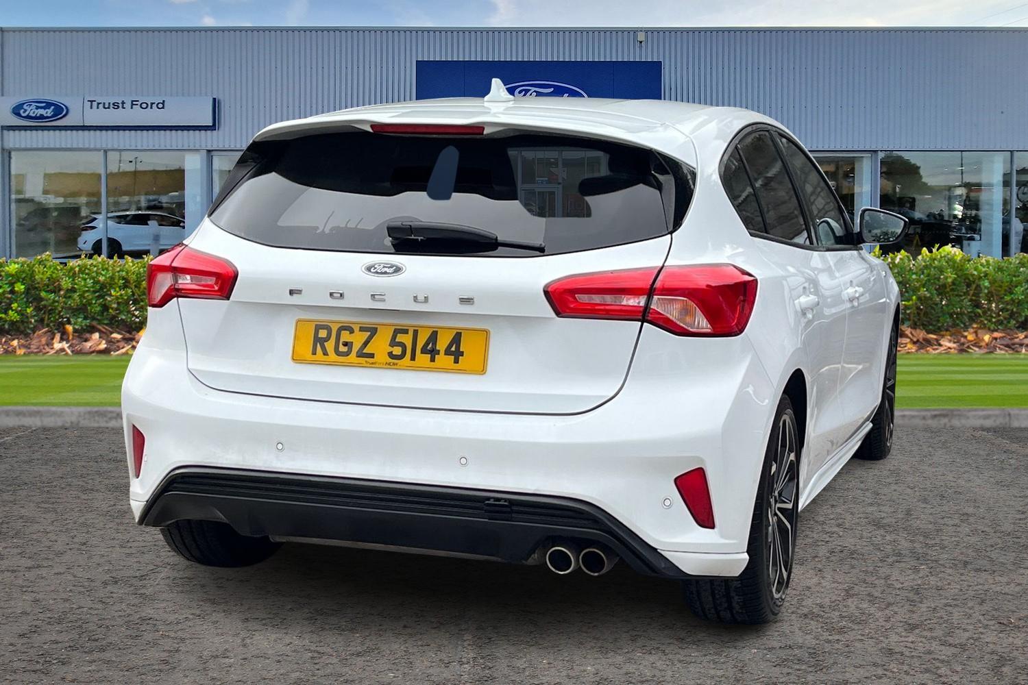 Ford FOCUS Photo 3