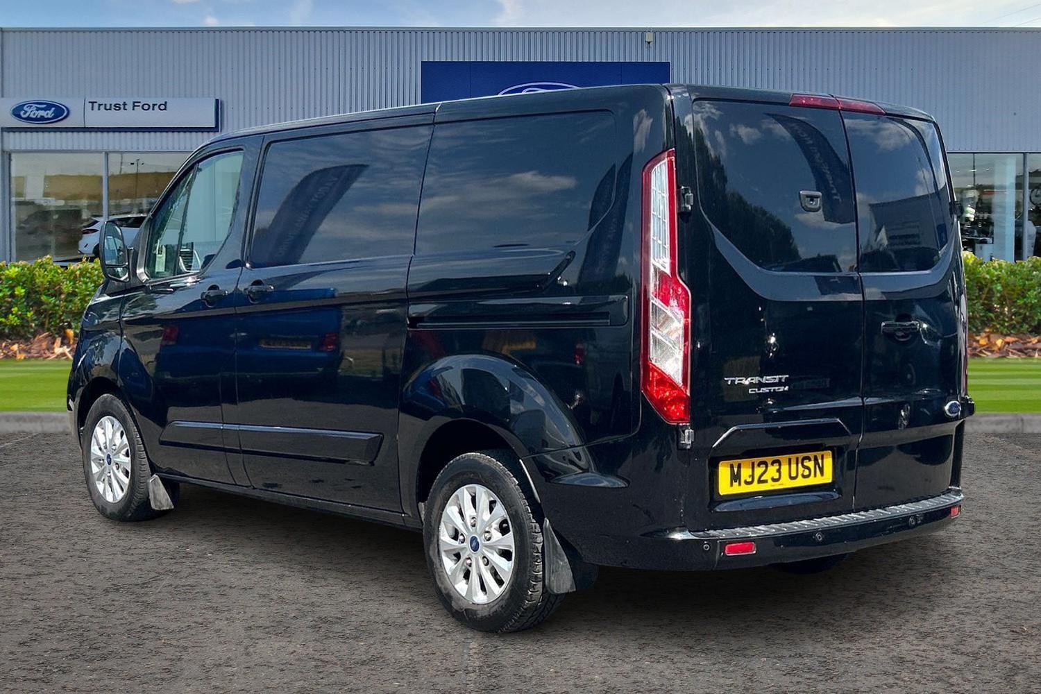 Ford TRANSIT CUSTOM Photo 1