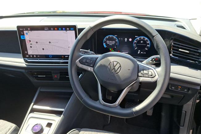 VOLKSWAGEN Tiguan Photo 11