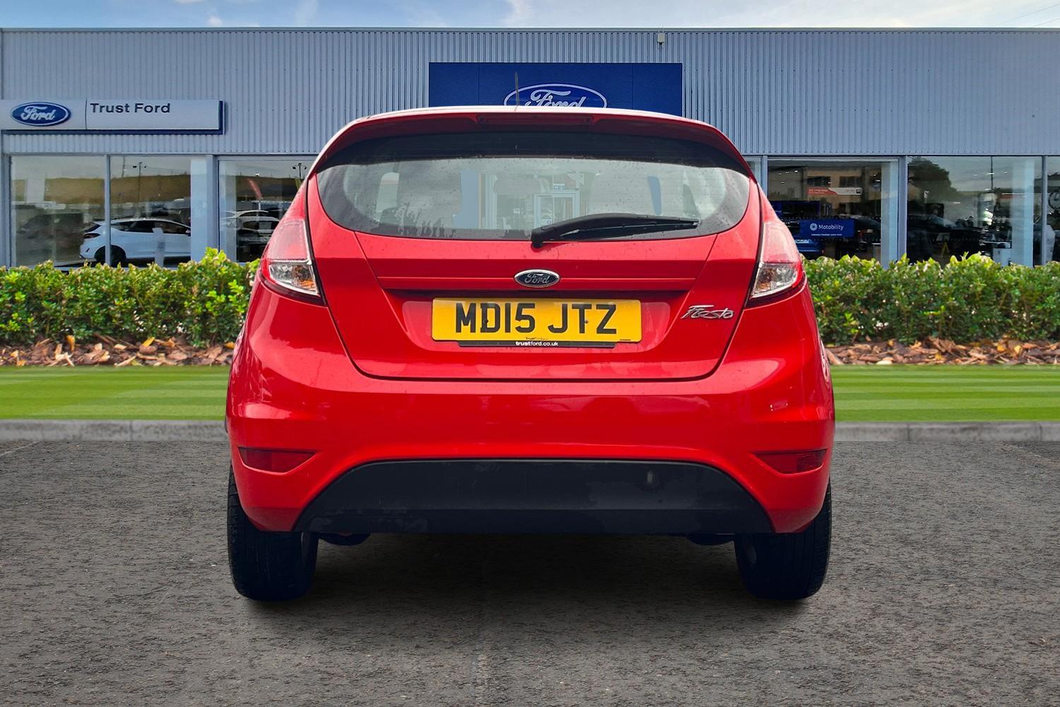 Ford FIESTA Photo 6
