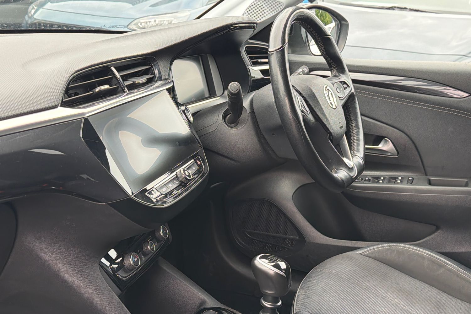 Vauxhall CORSA Photo 17