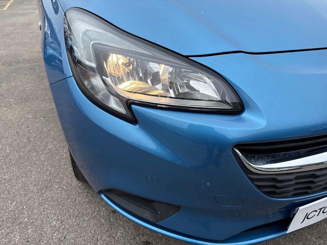 VAUXHALL Corsa Photo 28