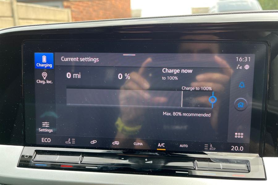 Ford Transit Connect Photo autoimg-0efdf6014a0eb3387d4ff71620b3c8d72b7306ef.jpg
