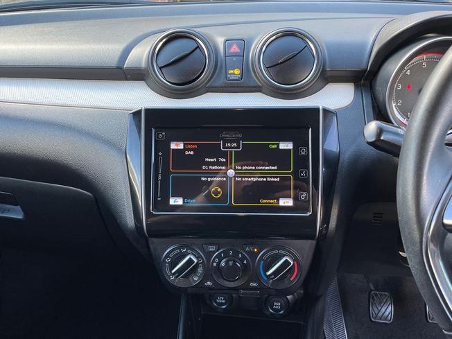 SUZUKI Swift Photo 14