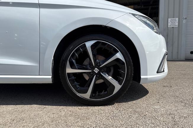 SEAT Ibiza Photo 5