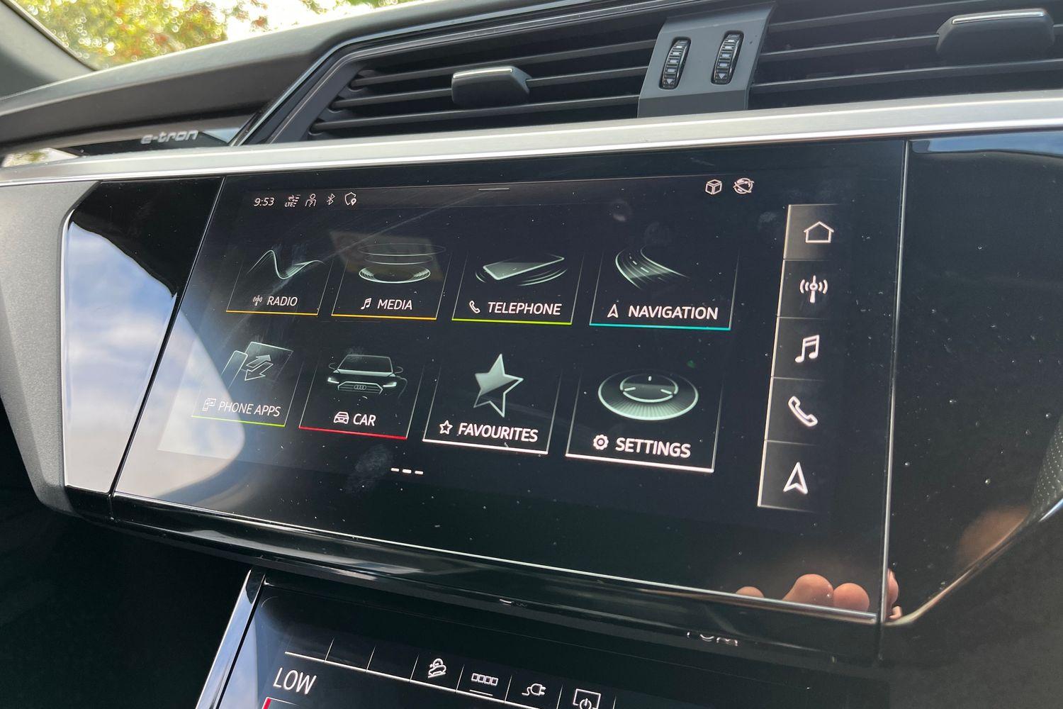 Audi e-tron Photo 29