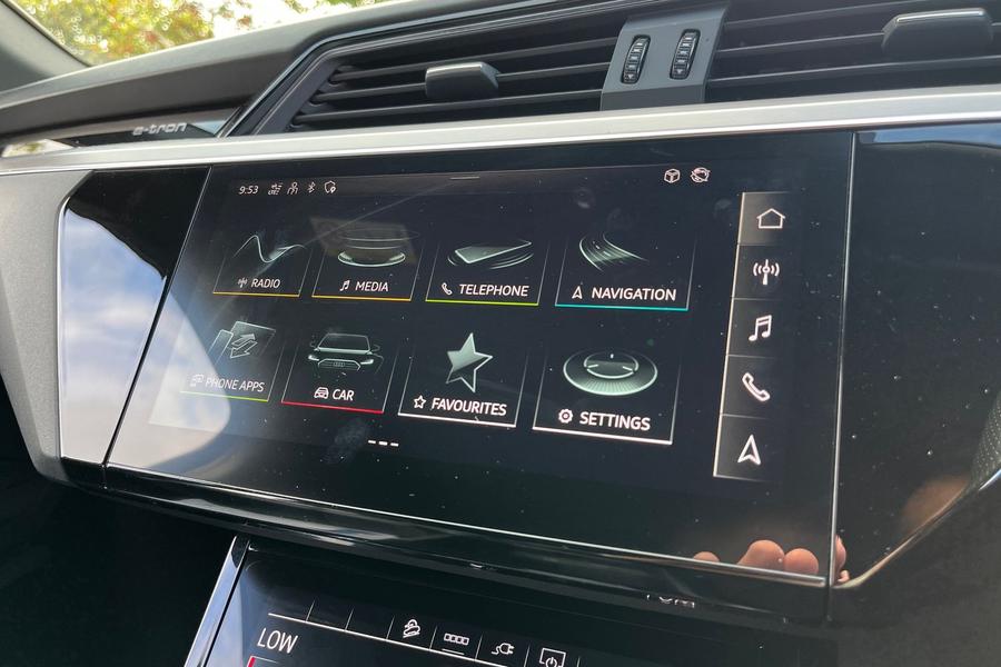Audi e-tron Photo autoimg-0eff4fc344bc6061e80fab1be9de657df909f05d.jpg