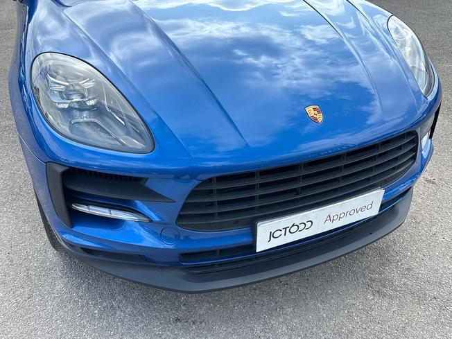 PORSCHE Macan Photo 35