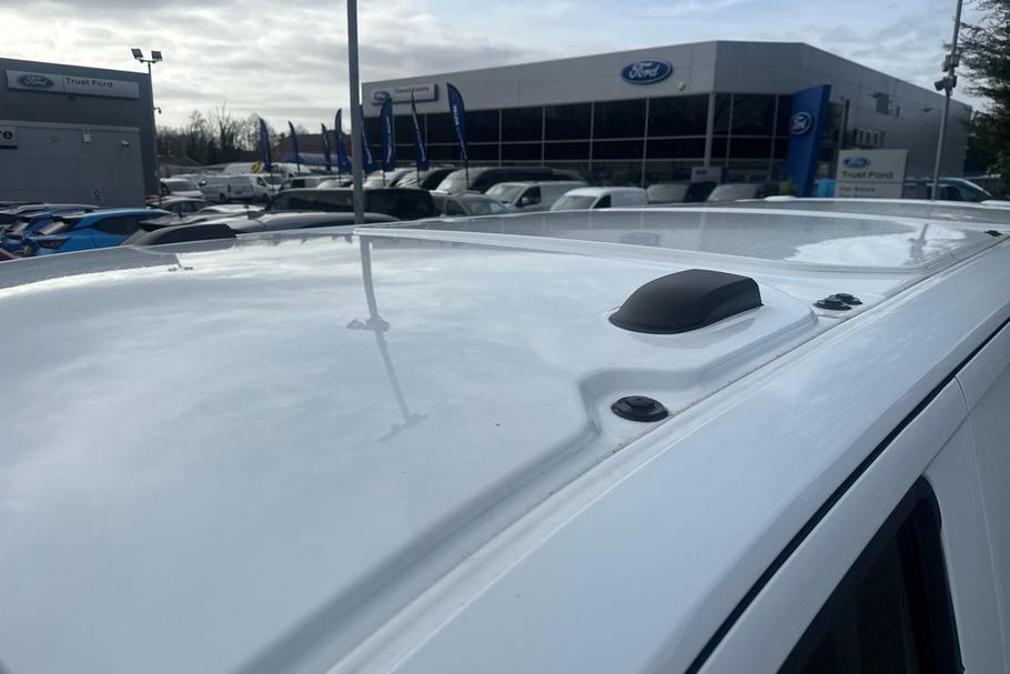 Used FORD TRANSIT CUSTOM HT24EZW 34