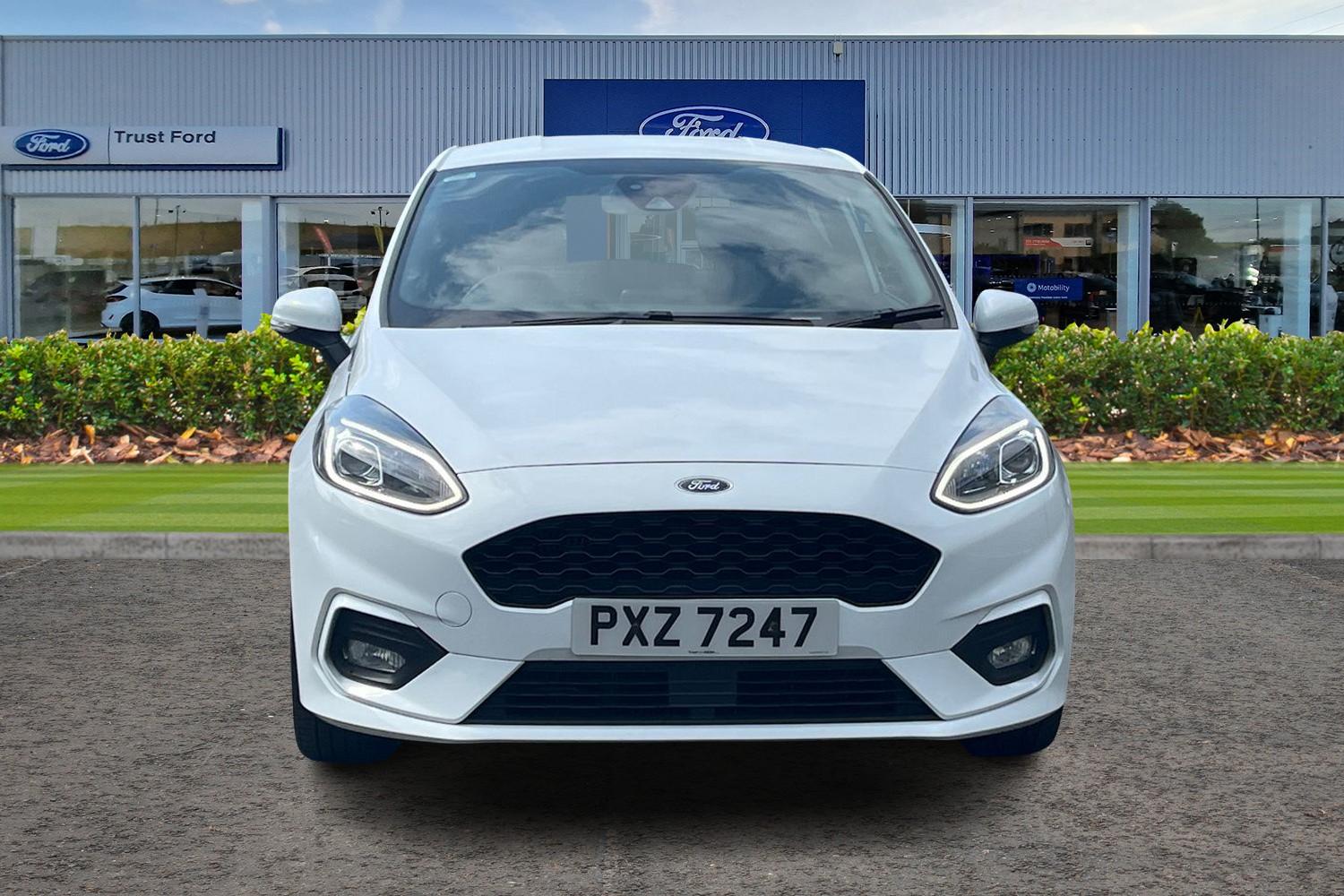 Ford FIESTA Photo 5